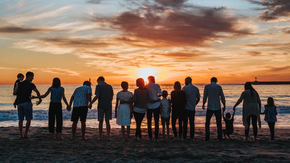 30+ Family Day Icebreakers to Bond Over Together!